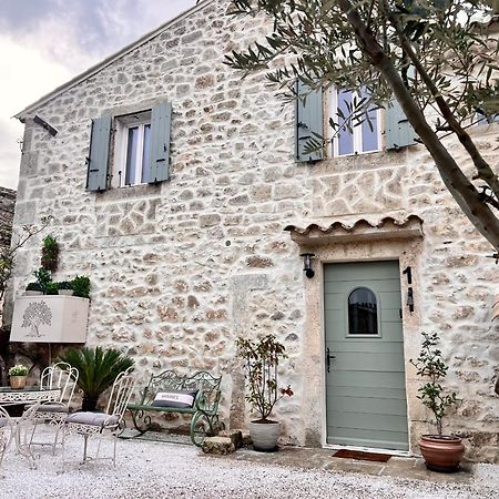 Vila La Boheme Mouries Exteriér fotografie